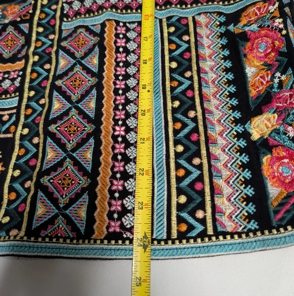 Savanna Jane Black Floral Embroidered Cap Sleeve Top Size Small - Picture 10 of 10